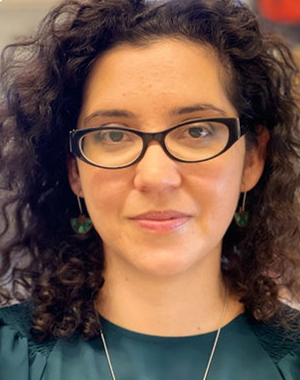 Valentina Leal Román (1985-)